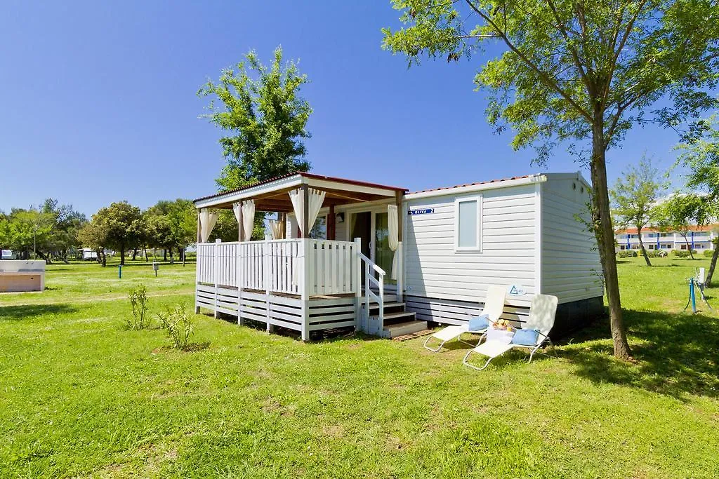 **** Holiday park Quality Mobile Homes In Camping Kazela Medulin Croatia