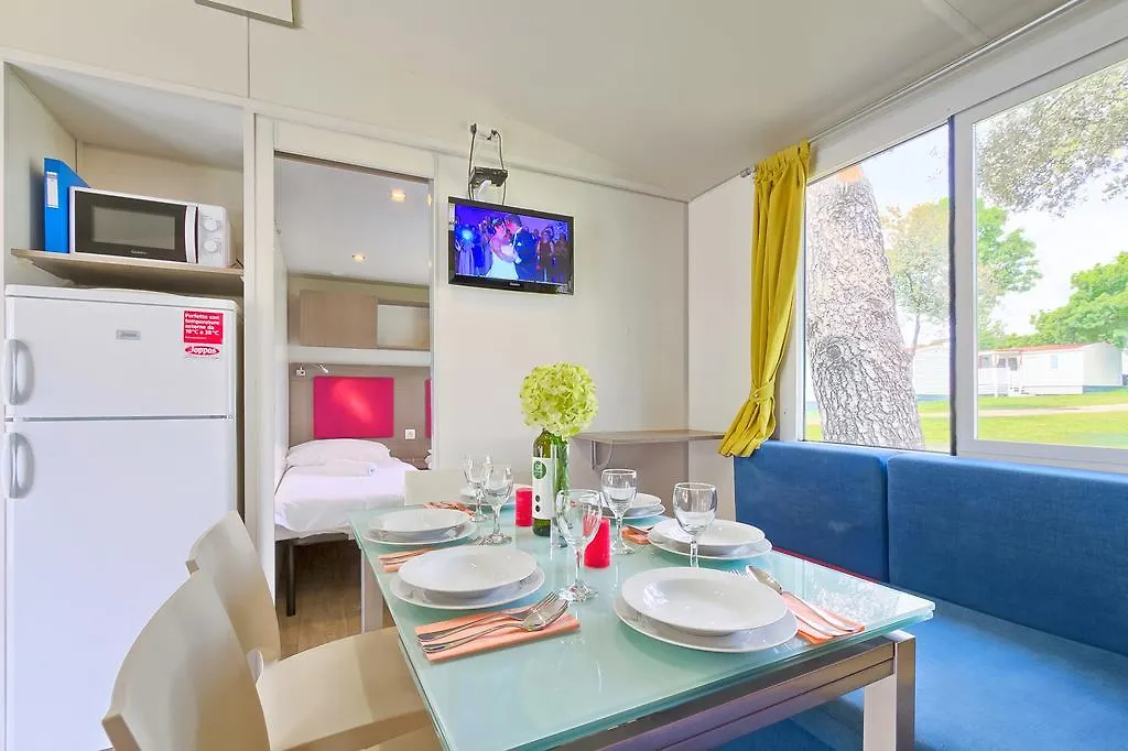 Quality Mobile Homes In Camping Kazela メドゥリン 4*,