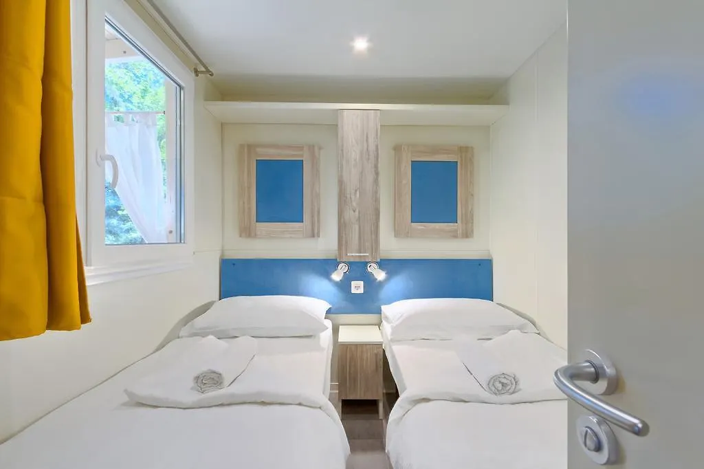 Quality Mobile Homes In Camping Kazela メドゥリン ホリデーパーク