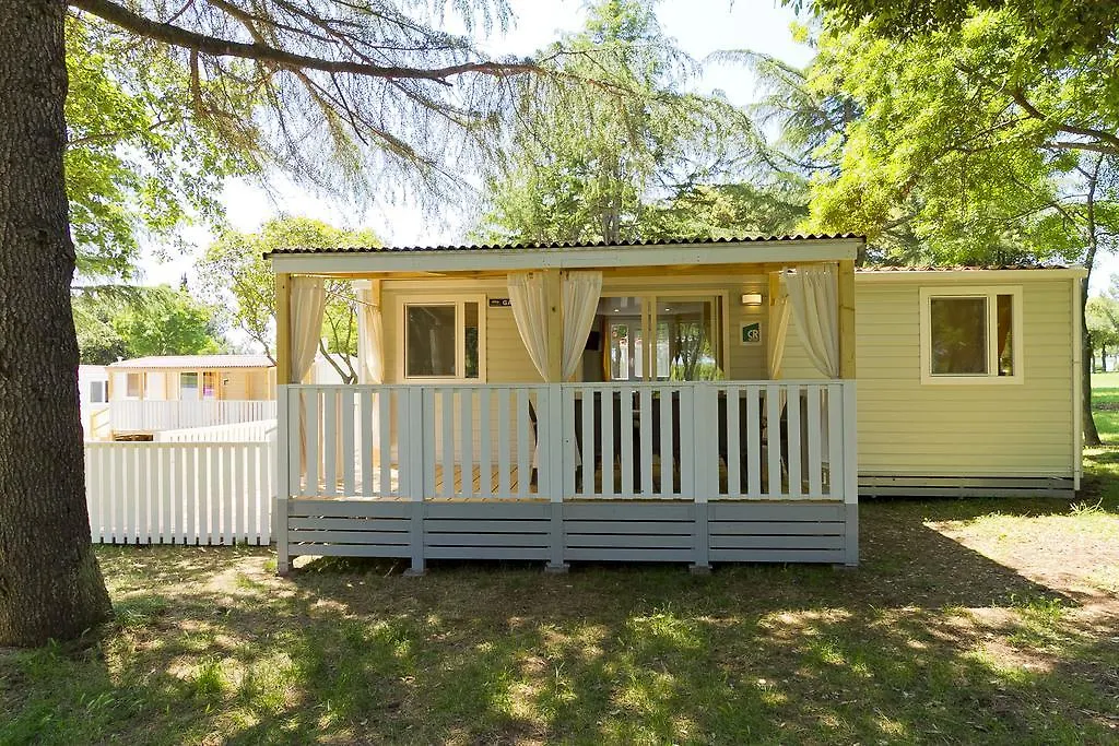 Quality Mobile Homes In Camping Kazela メドゥリン