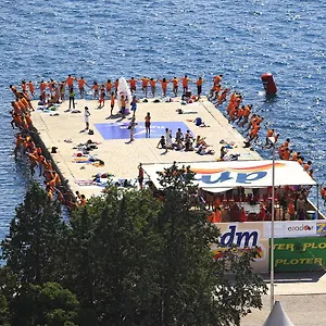 Main Street Studio And Pensjonat Zadar