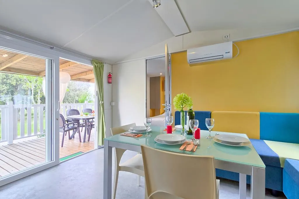 Quality Mobile Homes In Camping Kazela Medulin 4*,  Croatie
