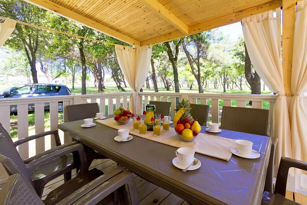 Quality Mobile Homes In Camping Kazela Medulin Village de vacances